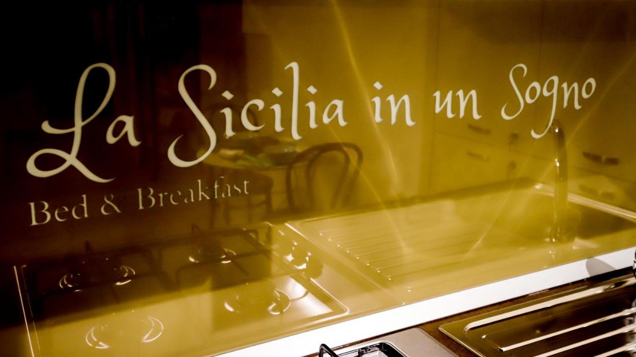 לינה וארוחת בוקר סירקוזה La Sicilia In Un Sogno מראה חיצוני תמונה